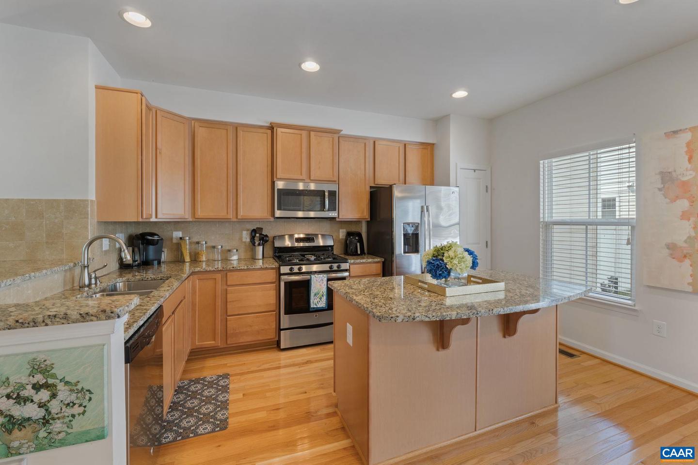 Photo 9 of 23 of 237 Pebble Beach Ct townhome