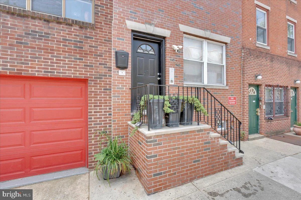 1926 South Street Unit C