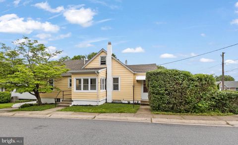 Single Family Residence in Wilmington DE 6 Smyrna AVENUE 1.jpg