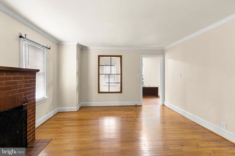 Single Family Residence in Wilmington DE 6 Smyrna AVENUE 4.jpg