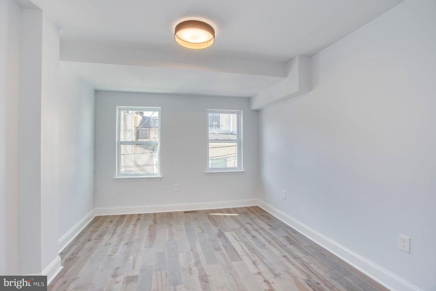 Photo 42 of 53 of 304 S Duncan St townhome