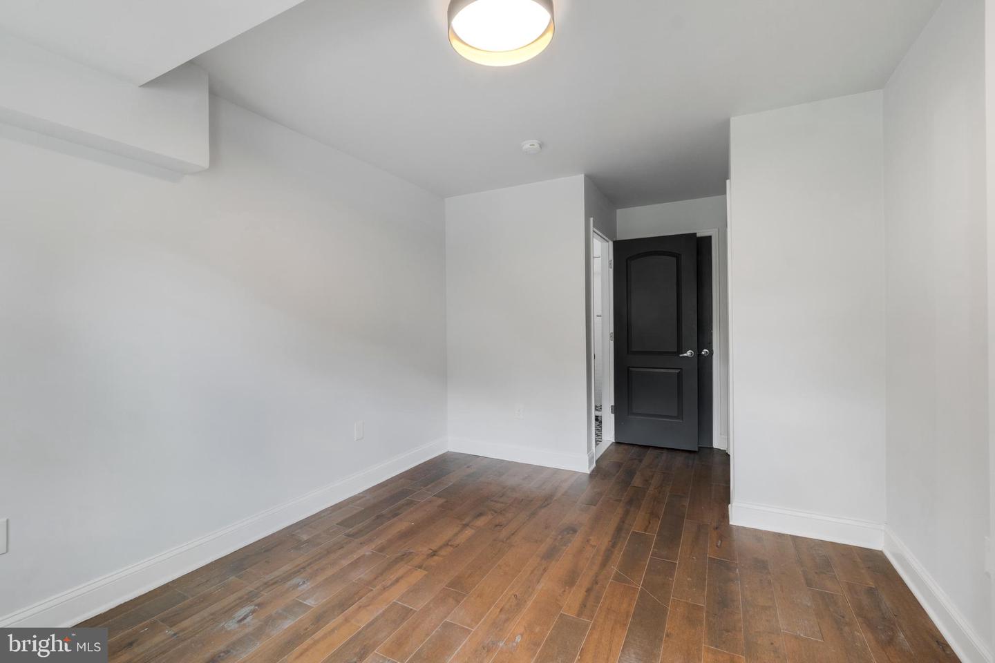 Photo 24 of 53 of 304 S Duncan St townhome