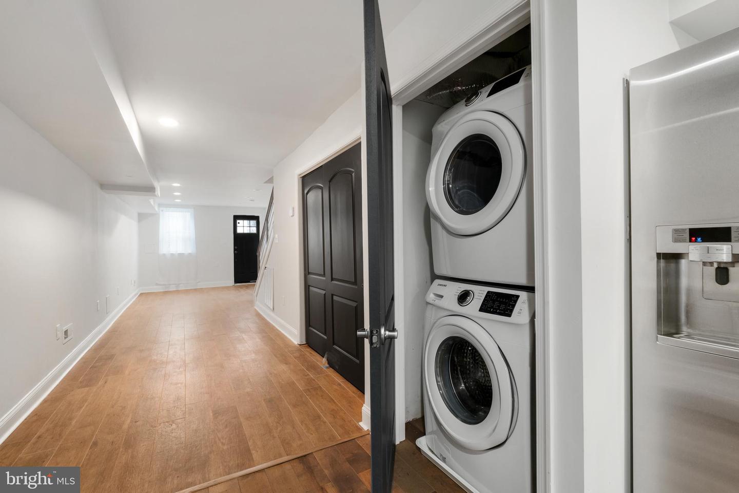 Photo 7 of 53 of 304 S Duncan St townhome