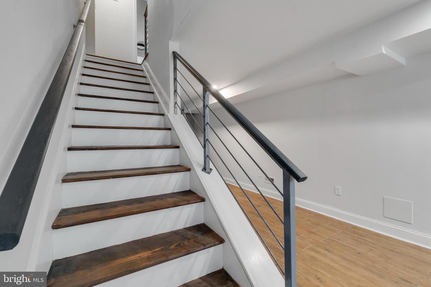 Photo 2 of 53 of 304 S Duncan St townhome