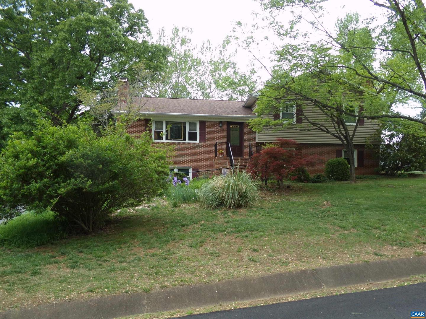 Photo 1 of 35 of 3011 Colonial Dr house