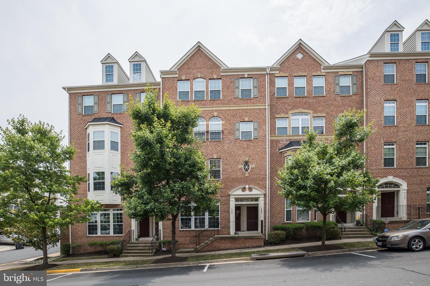 Photo 1 of 27 of 15055 Leicestershire St #87 townhome