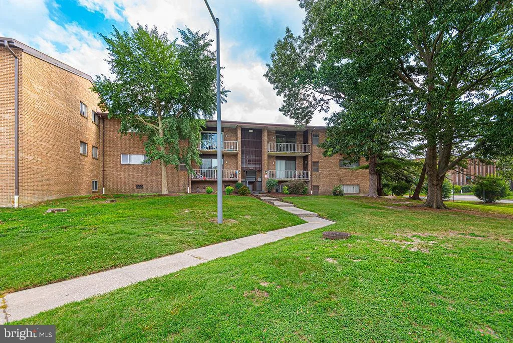 1030 Adams Avenue Unit 3B