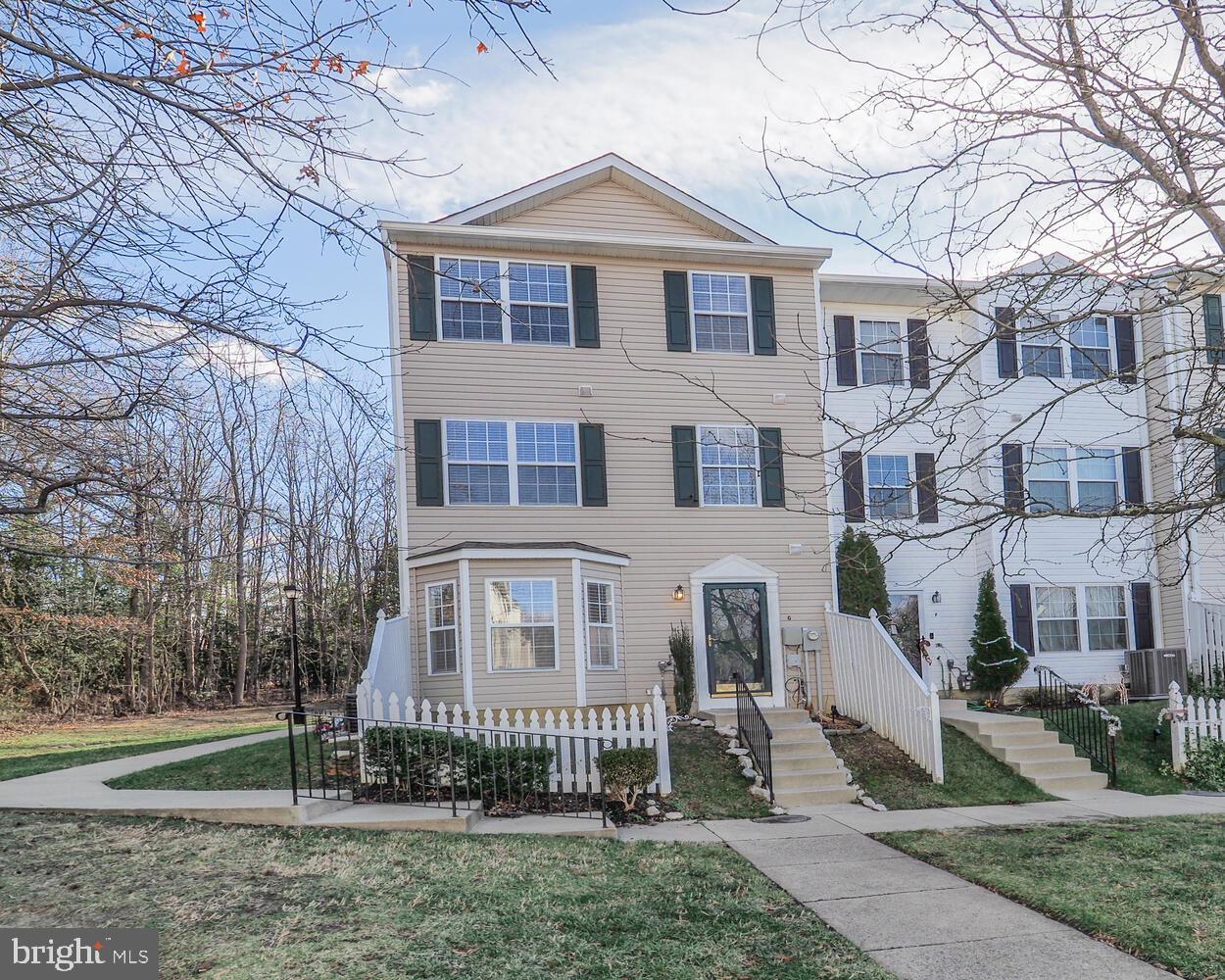 40-G Amberstone Ct