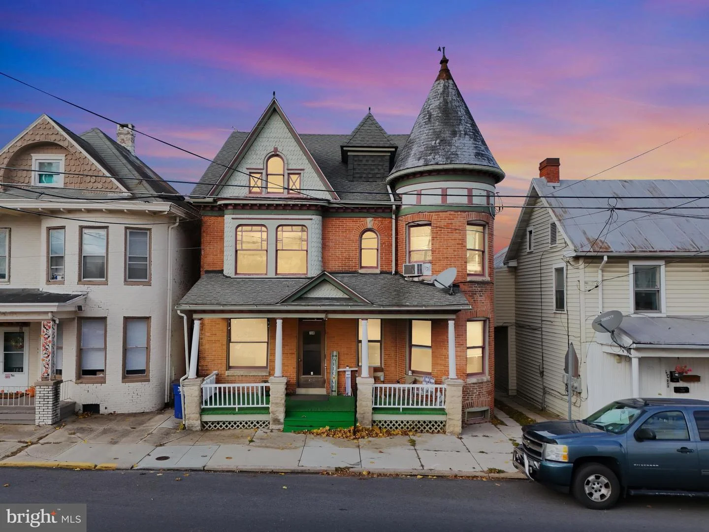 106 E King Street