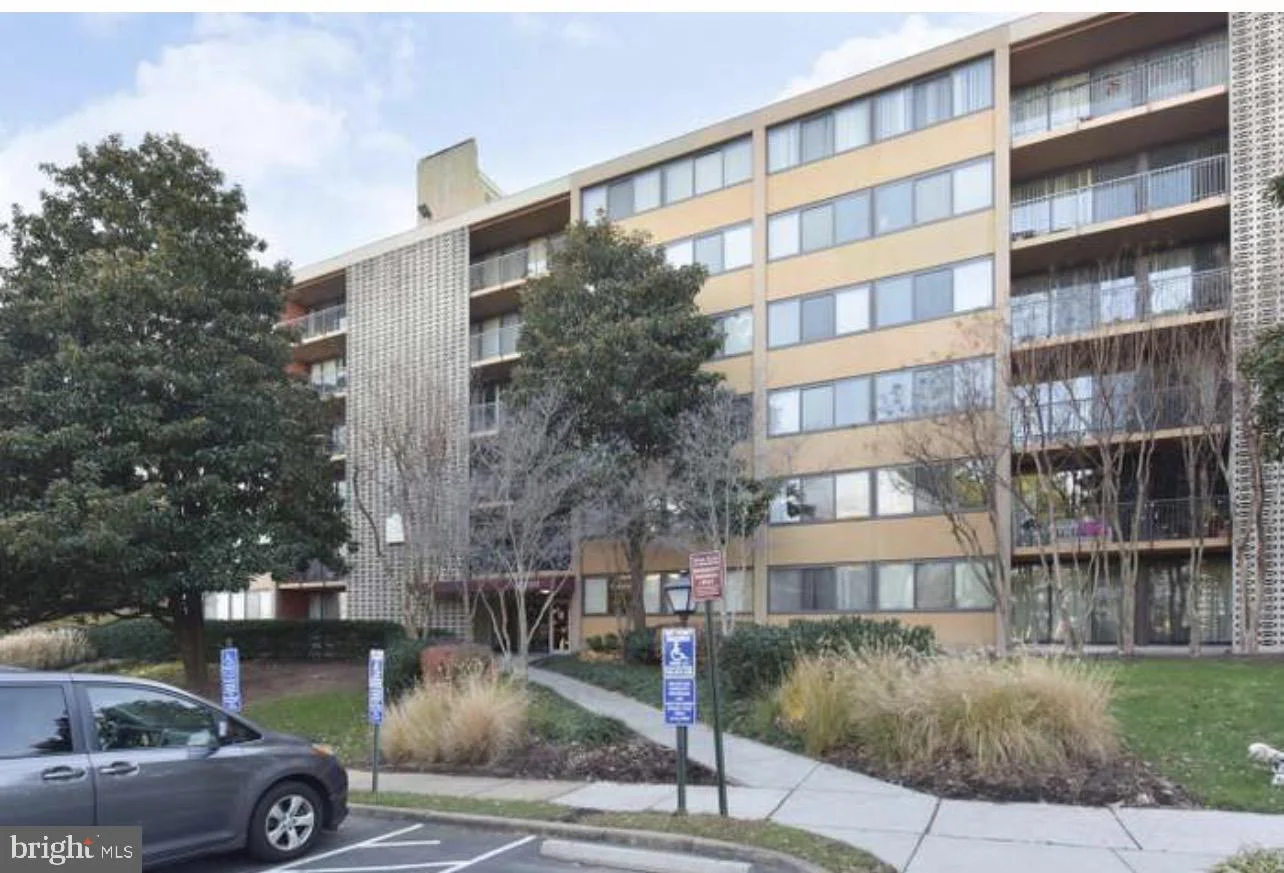 16 S Van Dorn Street Unit 607