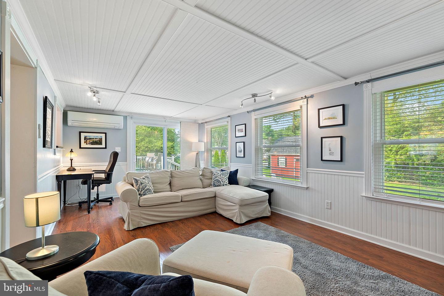 Photo 10 of 28 of 1101 Faun Rd house