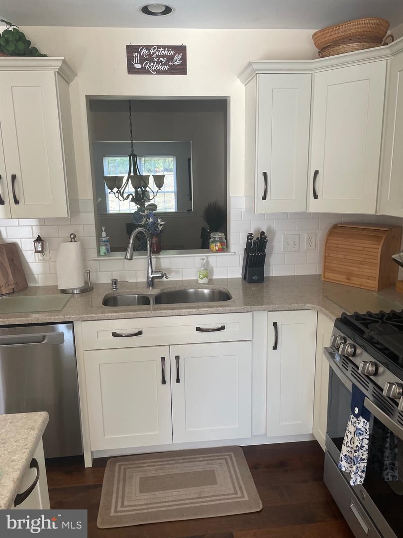 Photo 4 of 21 of 151 Waterford Ln townhome