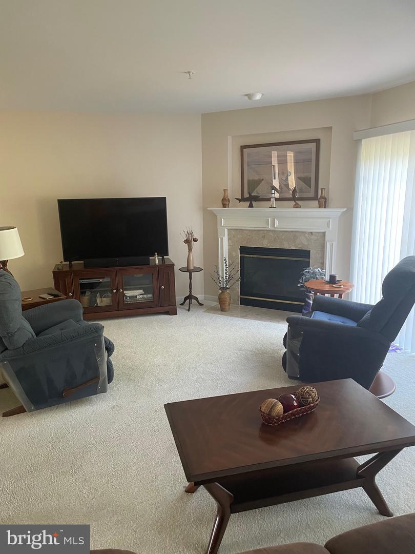 Photo 7 of 21 of 151 Waterford Ln townhome