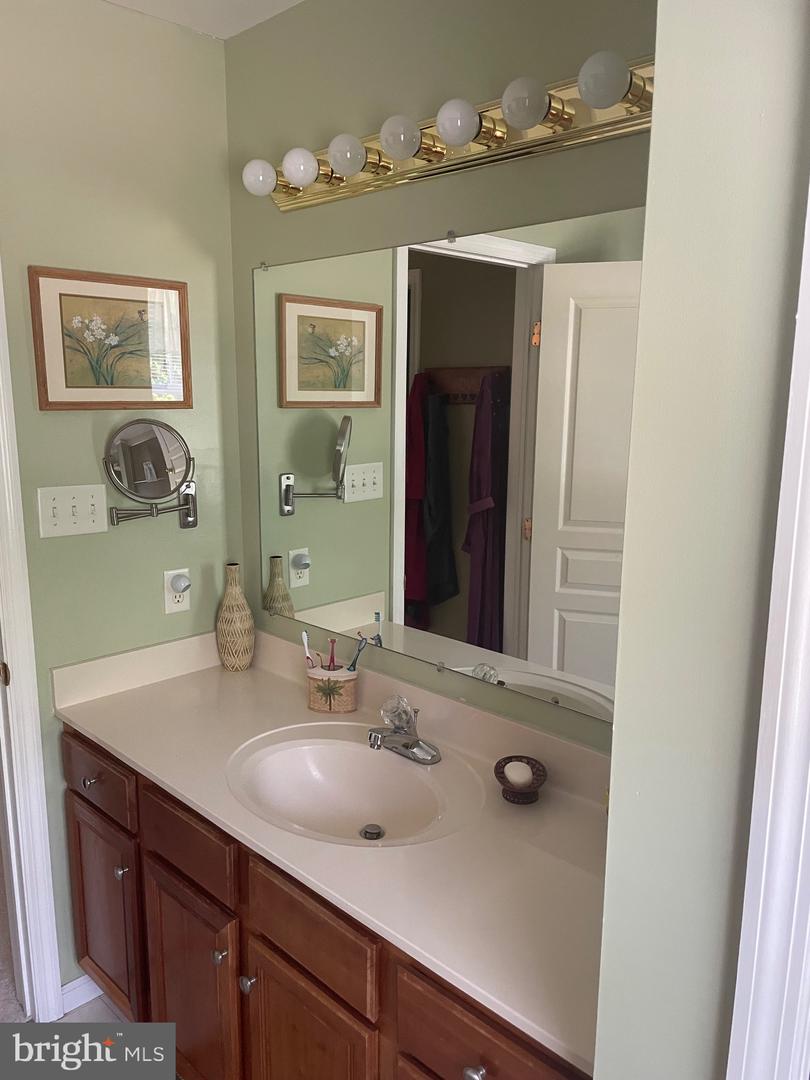 Photo 19 of 21 of 151 Waterford Ln townhome