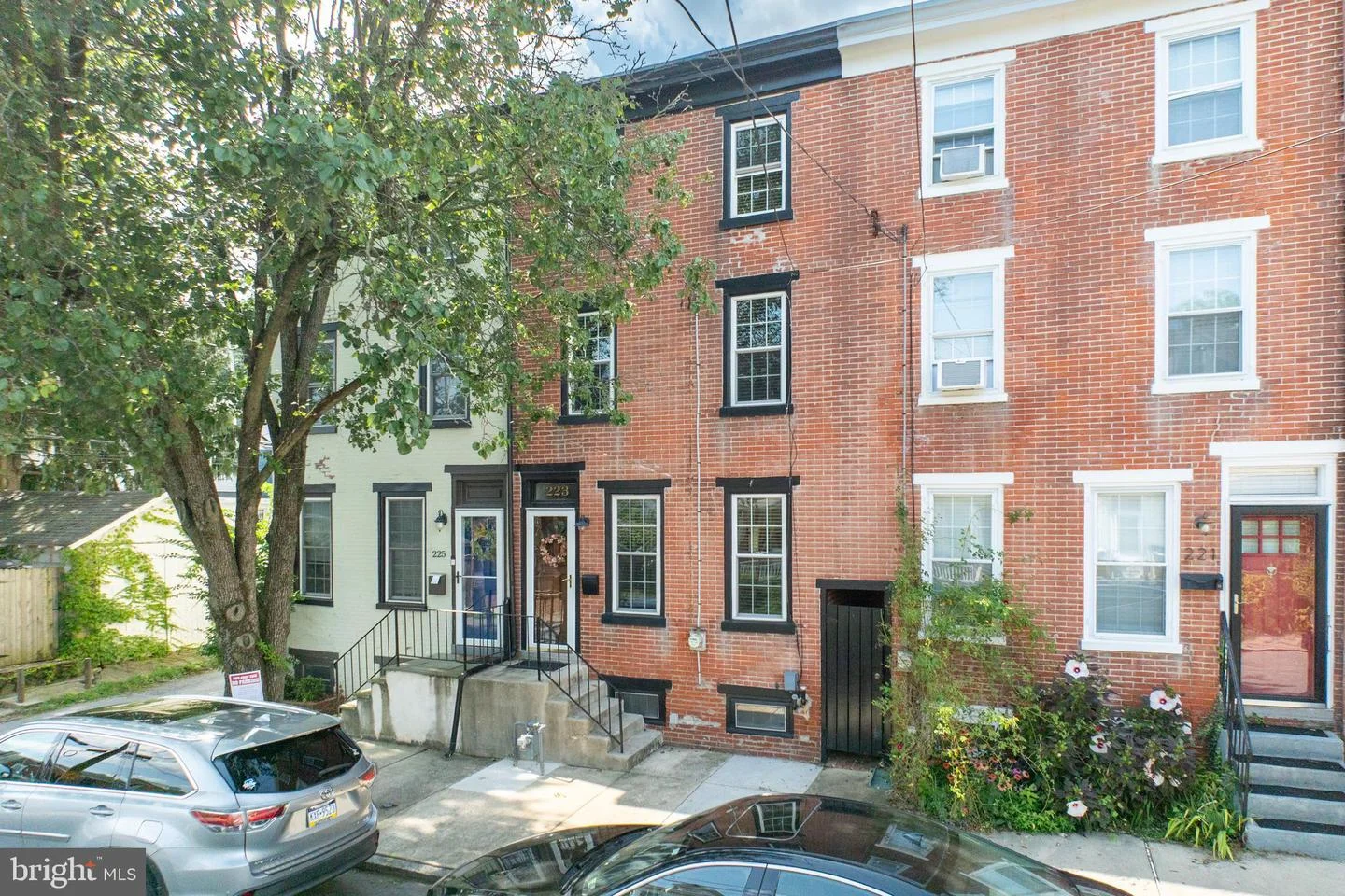 223 W Biddle Street
