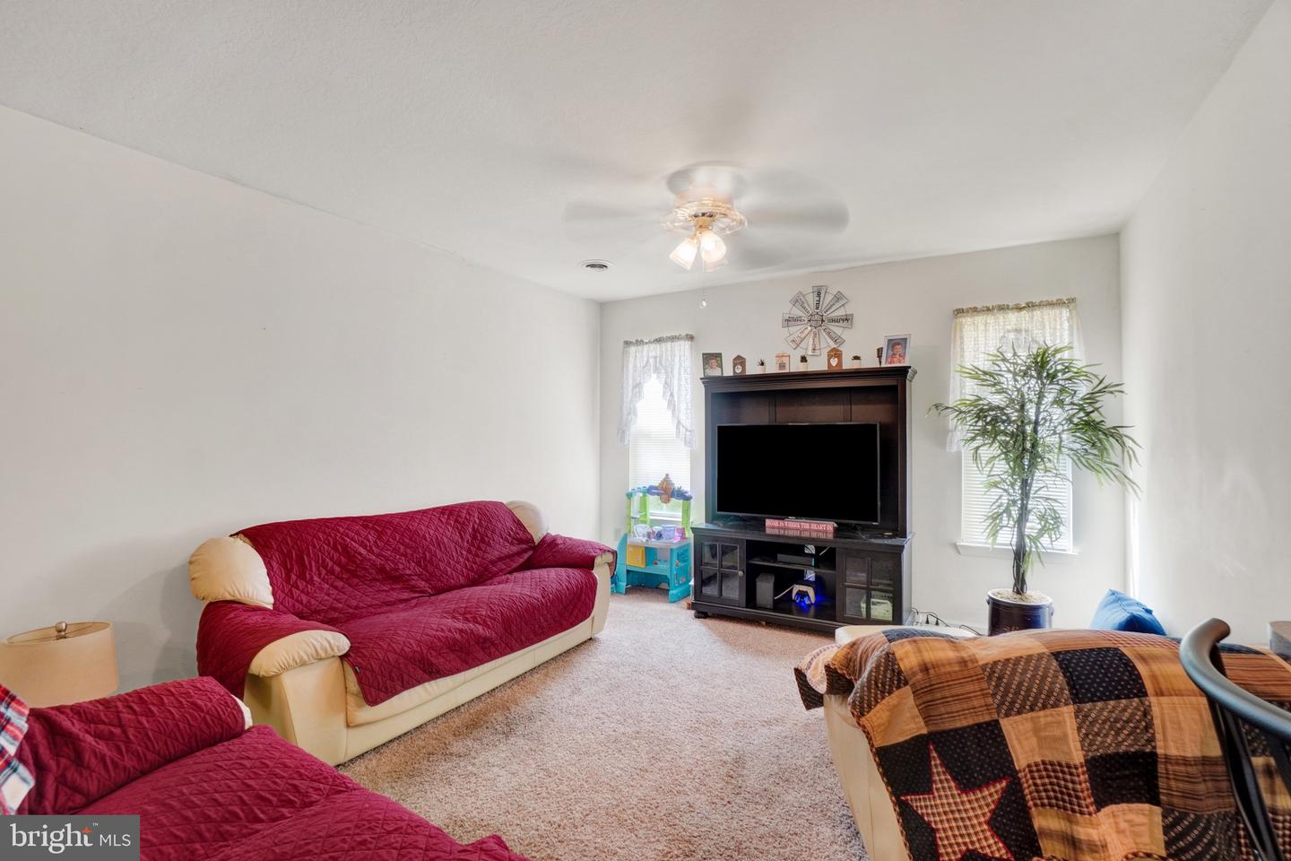 Photo 3 of 21 of 1712 Boxwood Ct townhome