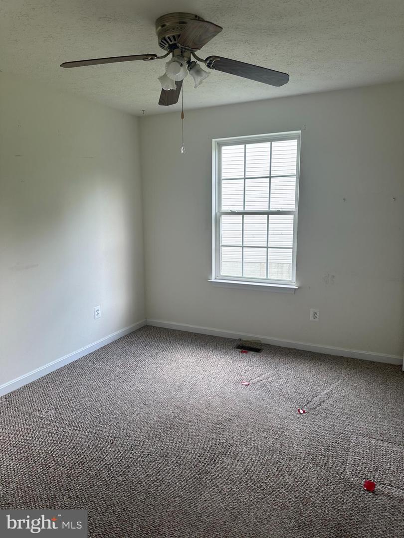 Photo 5 of 10 of 4626 Greencove Cir house