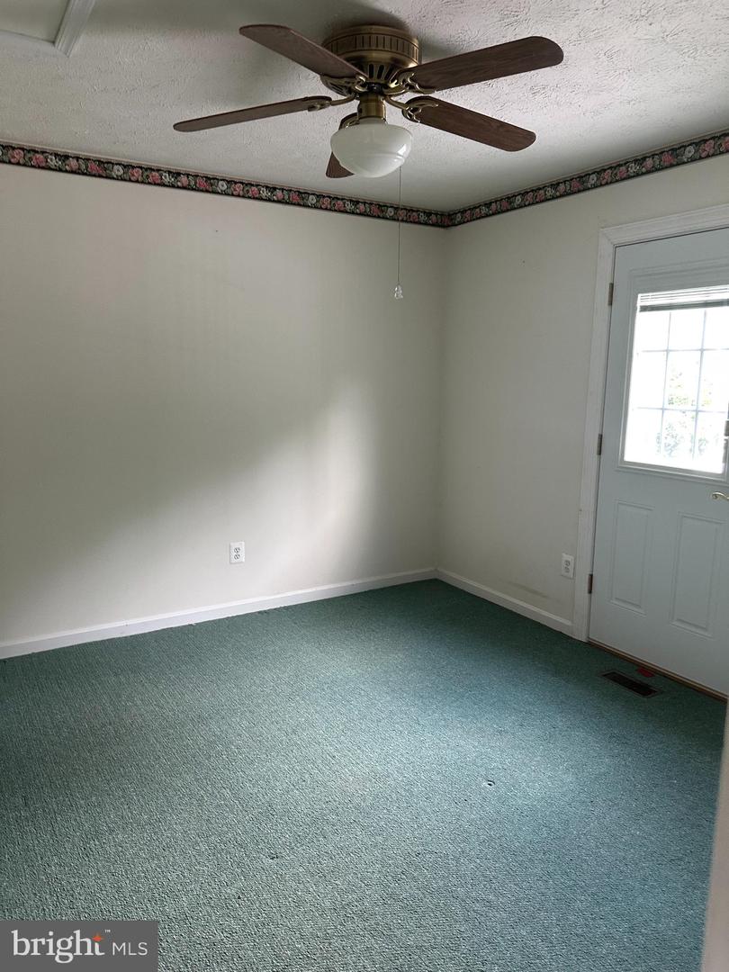 Photo 4 of 10 of 4626 Greencove Cir house