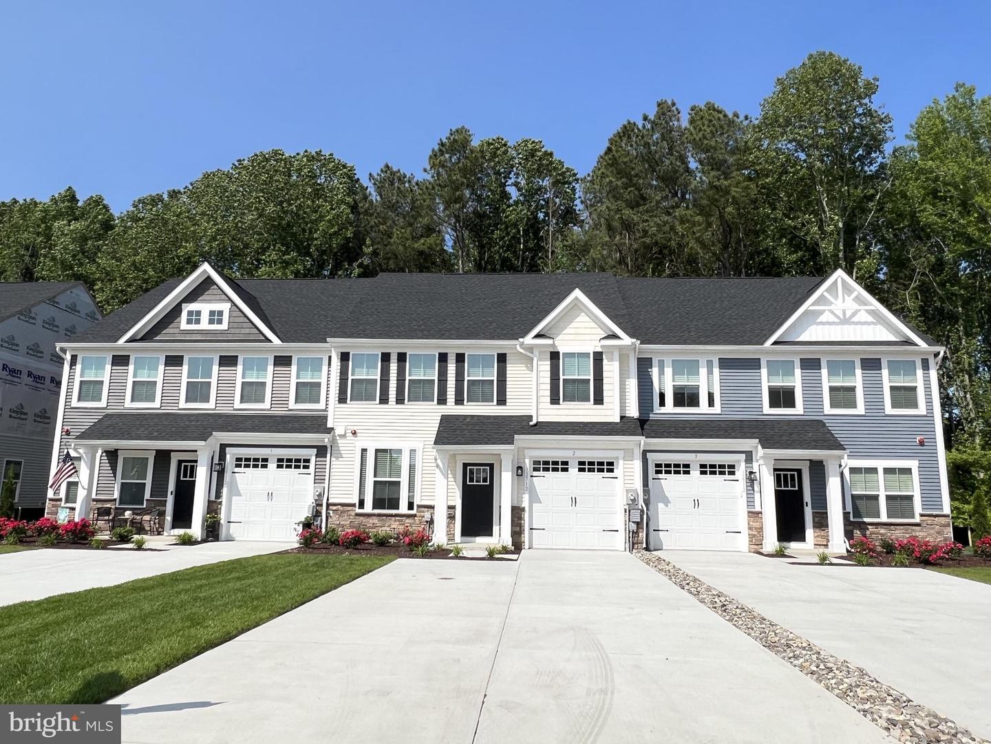 Photo 1 of 32 of 12714 Carnouste Ln #1 townhome