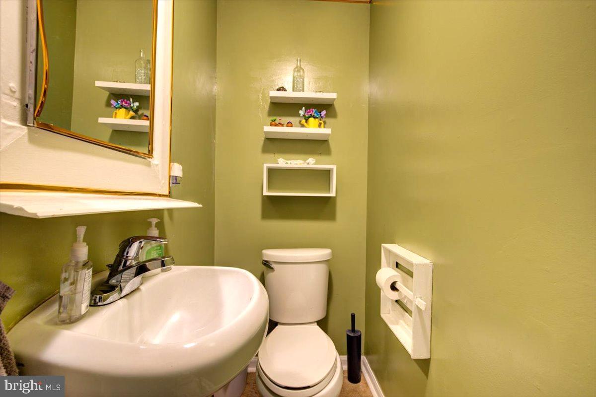 Photo 16 of 29 of 202 Lexington Rd townhome