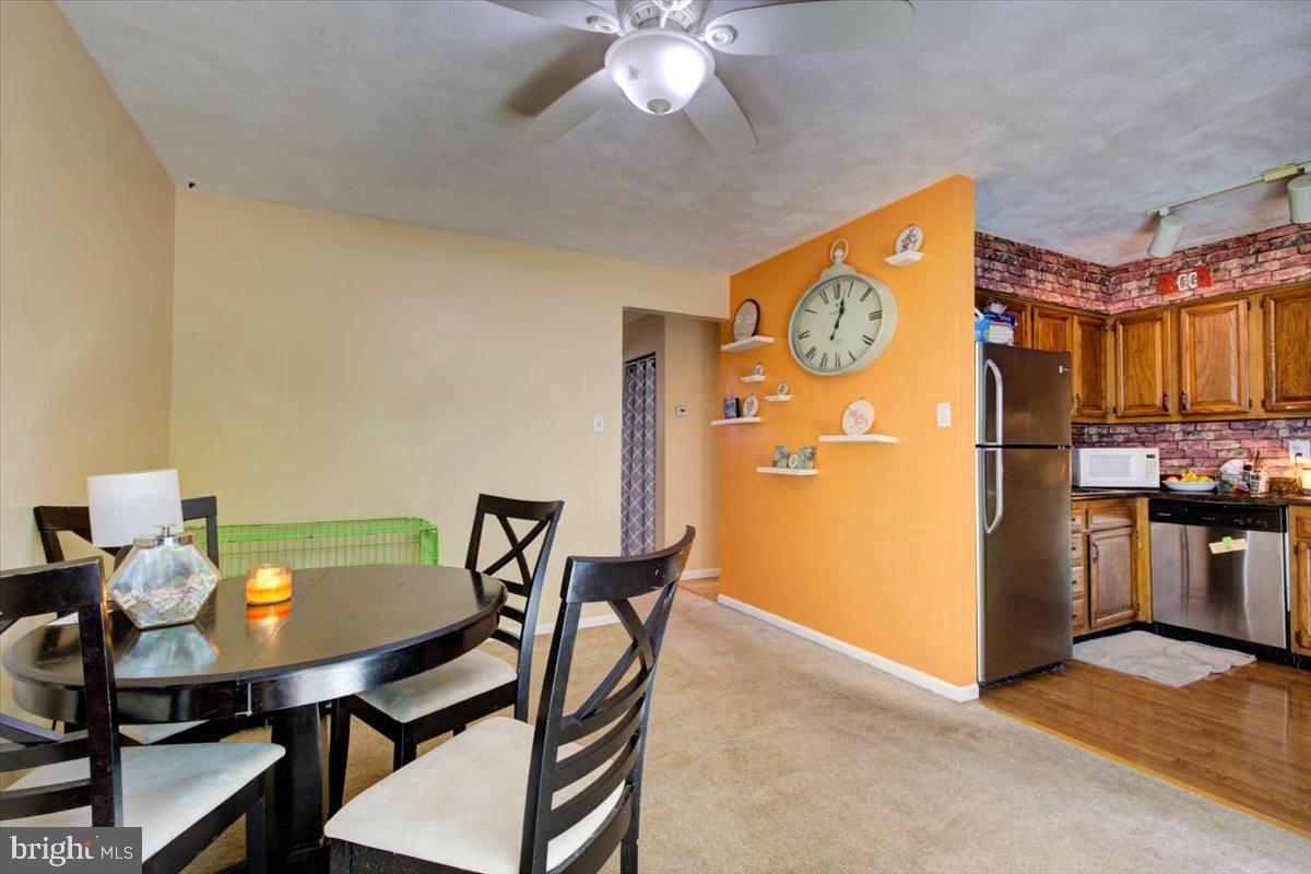 Photo 9 of 29 of 202 Lexington Rd townhome
