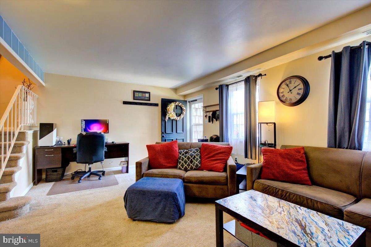 Photo 4 of 29 of 202 Lexington Rd townhome