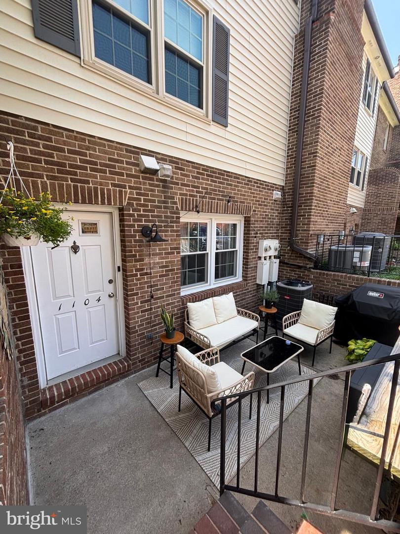 1104 N Stafford Street Unit 1, Arlington, VA, 22201