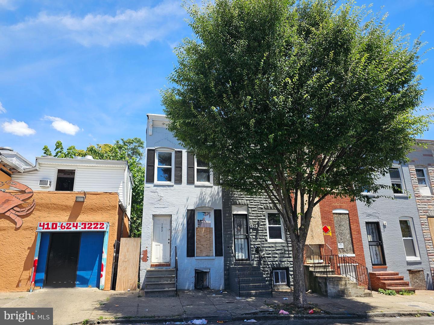 Photo 1 of 18 of 203 S Monroe St multi-family property