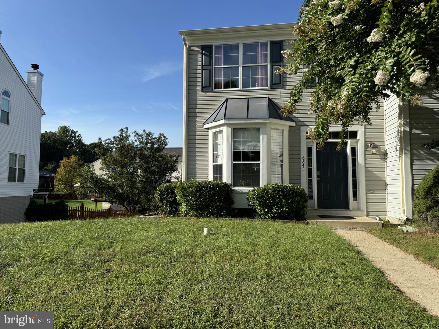 Photo 1 of 25 of 8842 Fox Cir townhome