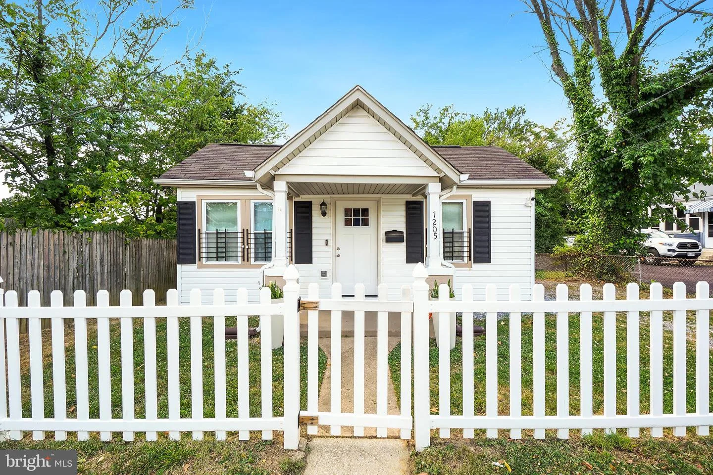 1205 Kayak Avenue