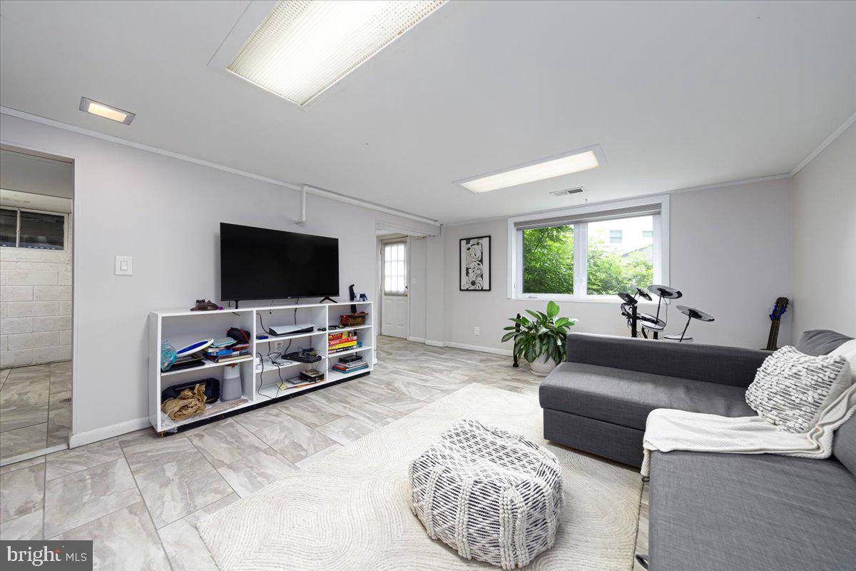 Photo 25 of 37 of 13703 Dowlais Dr house