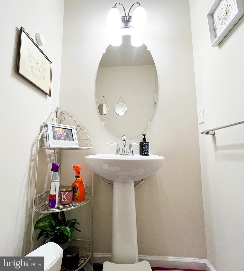 Photo 58 of 65 of 15707 Monksilver Bnd townhome