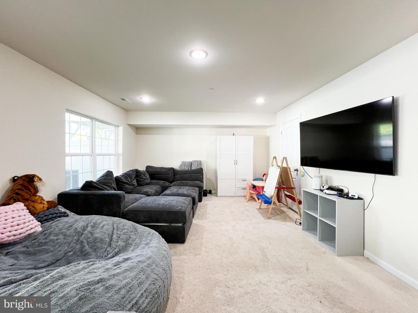 Photo 5 of 65 of 15707 Monksilver Bnd townhome
