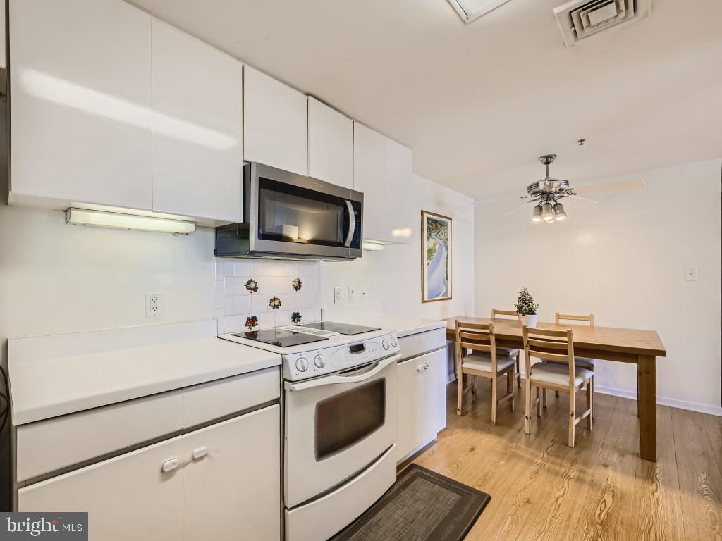 Photo 5 of 49 of 250 President St #305 condo
