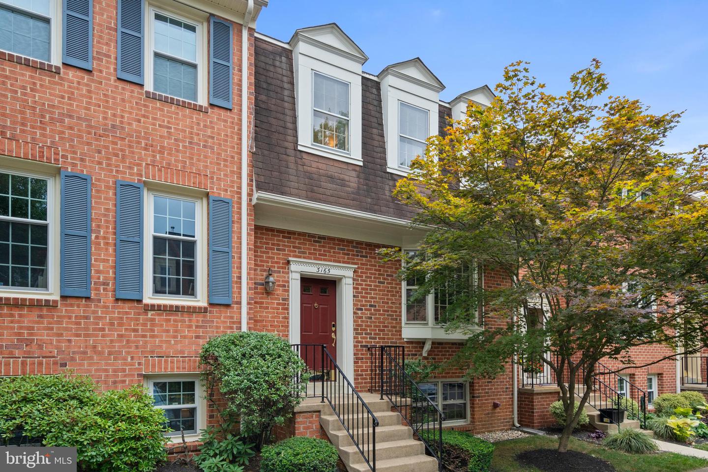 View Oakton, VA 22124 townhome