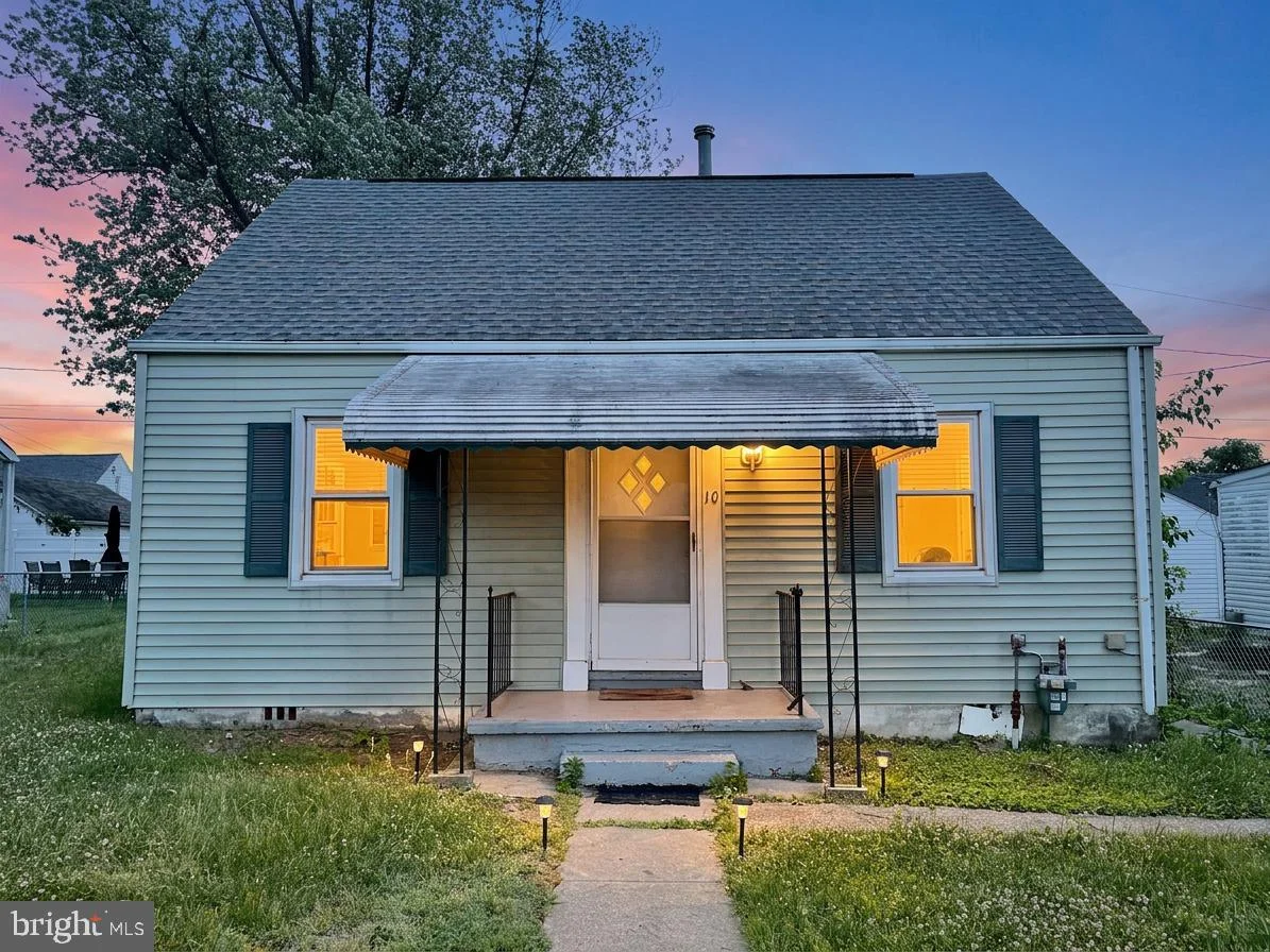 10 Avenal Road