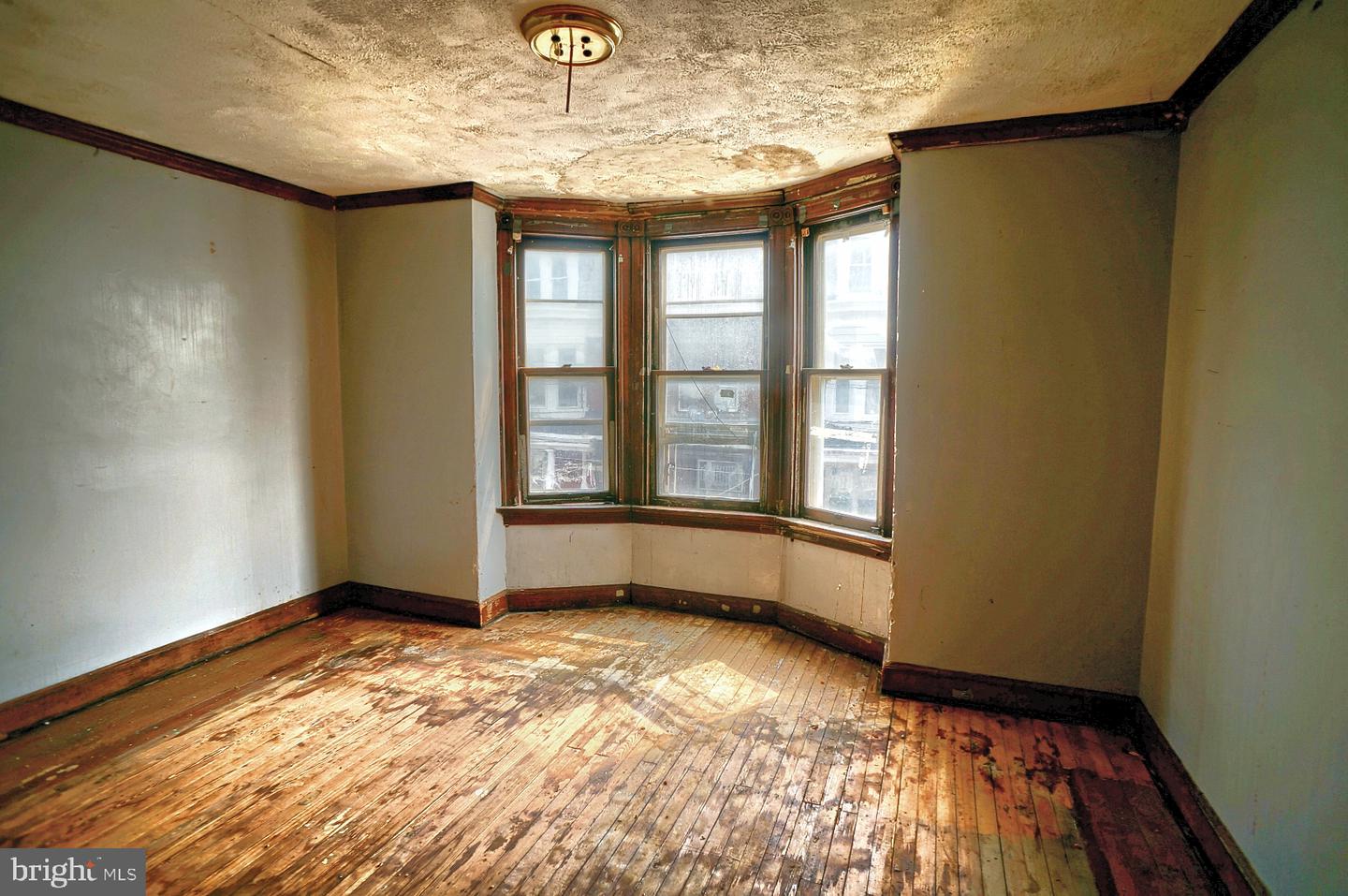 Photo 13 of 24 of 2144 Penn St townhome