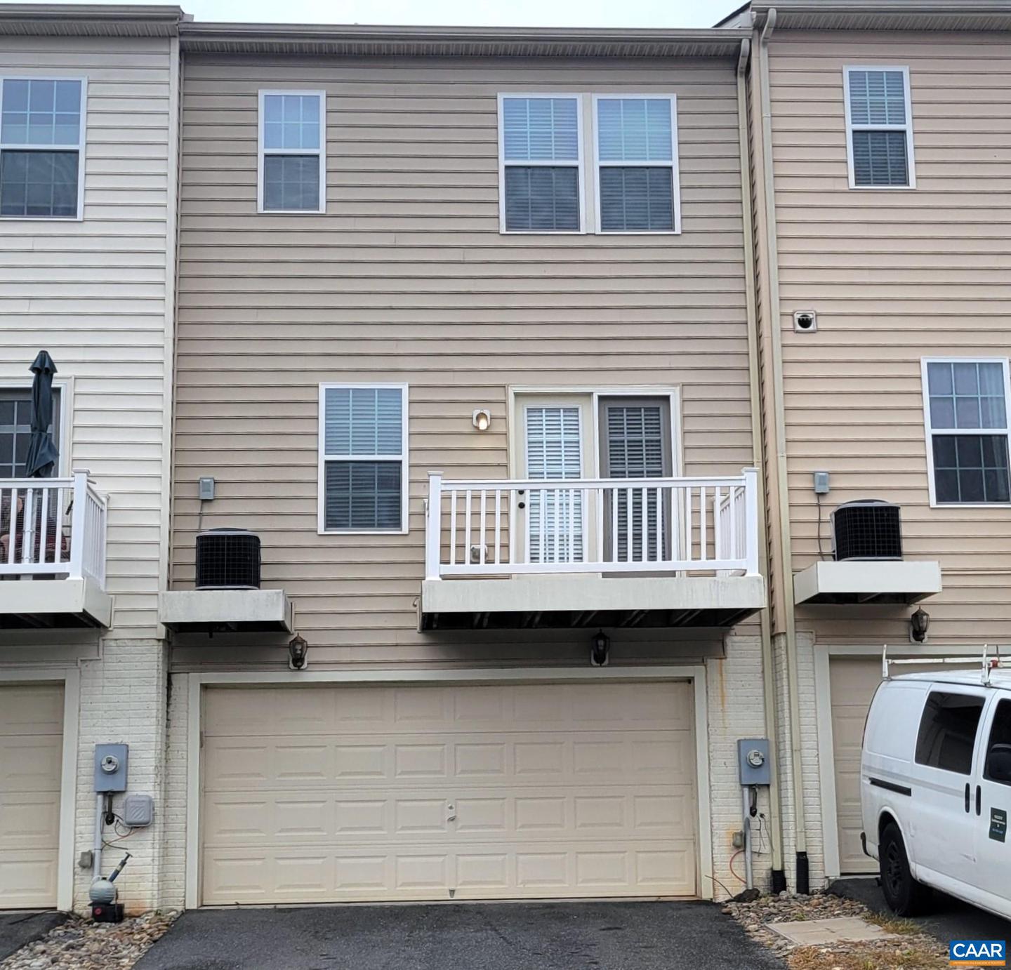 Photo 37 of 37 of 1858 Verona Dr townhome