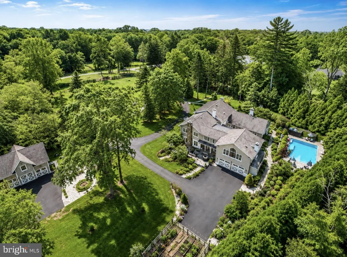 1087 Mount Eyre Road