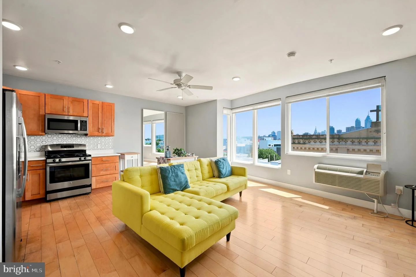 1637 Poplar Street Unit 6F