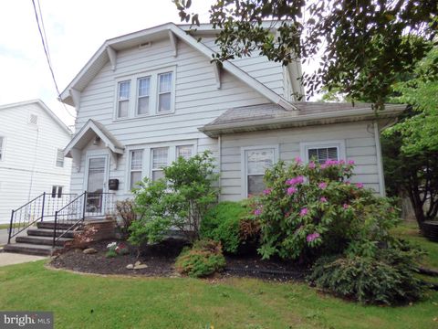 Single Family Residence in Penns Grove NJ 13 Virginia AVENUE.jpg