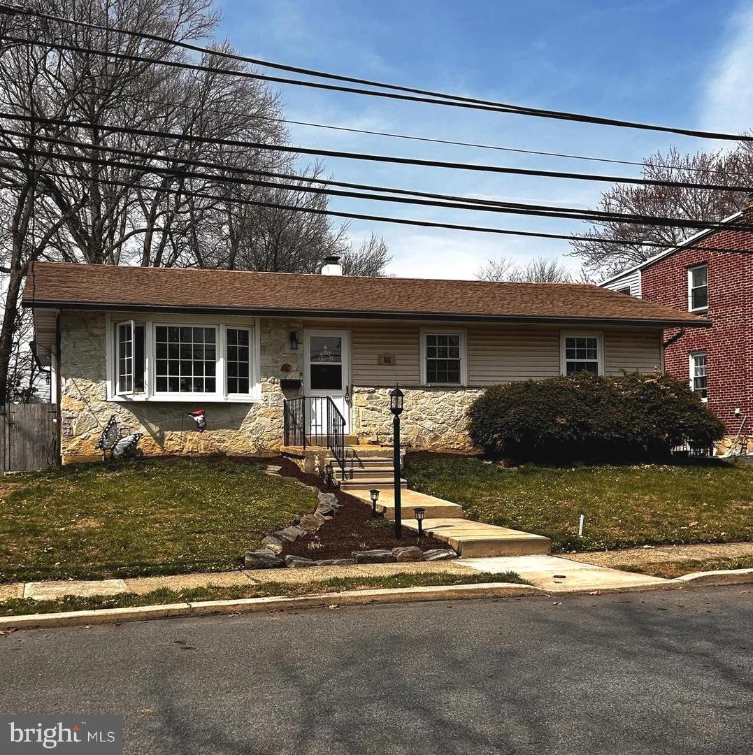 665 Schoolside Lane
