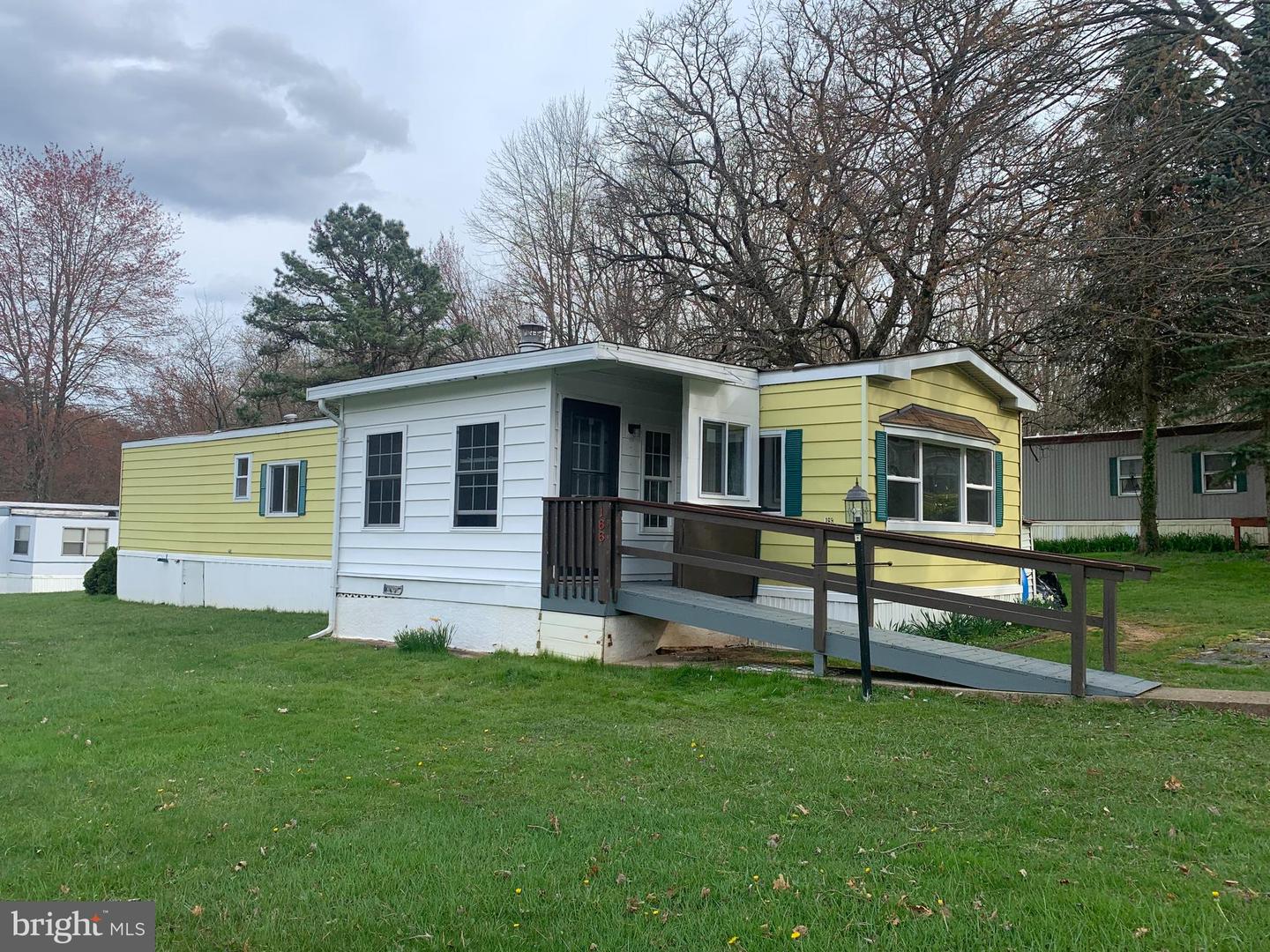 Photo 17 of 20 of 188 Creekside Manor mobile home