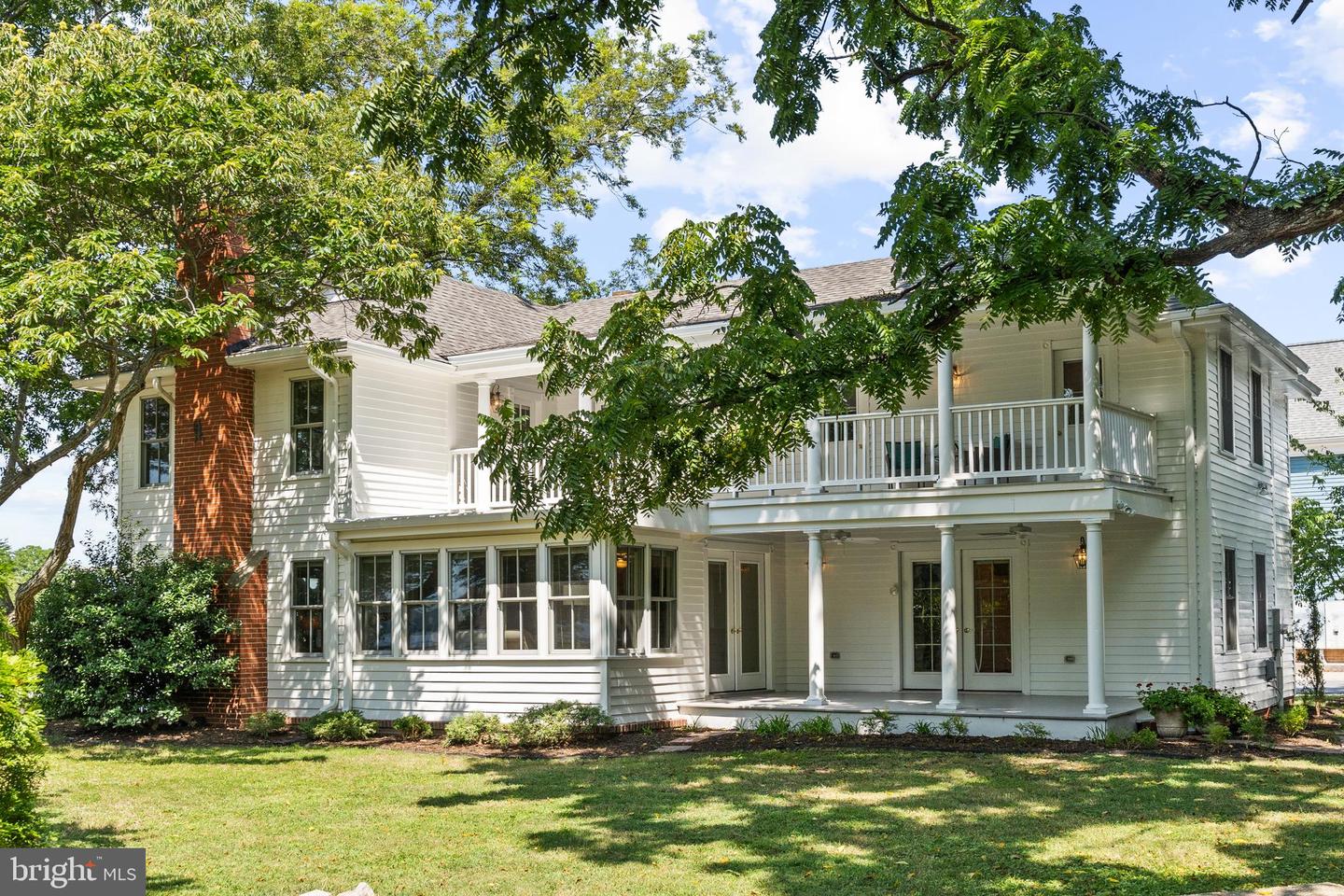 Photo 3 of 46 of 14356 Solomons Island Rd S house