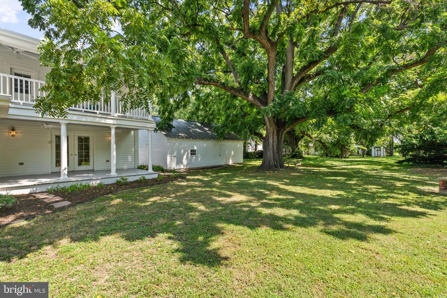 Photo 5 of 46 of 14356 Solomons Island Rd S house
