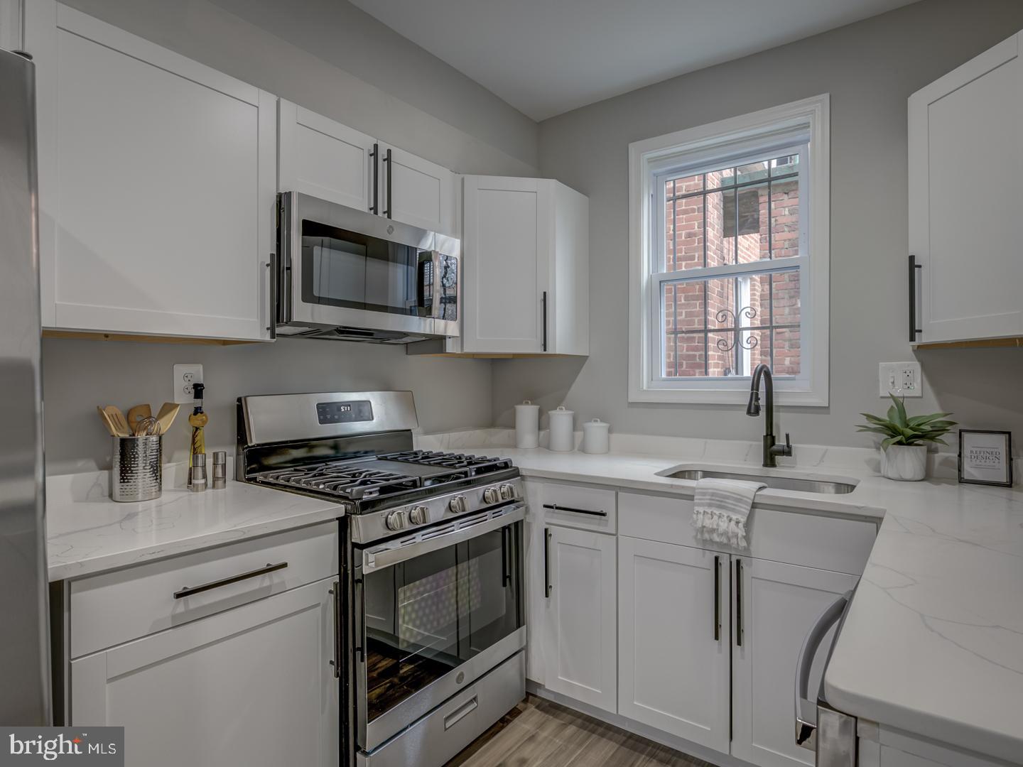 Photo 13 of 27 of 1212 Kirby St NW townhome