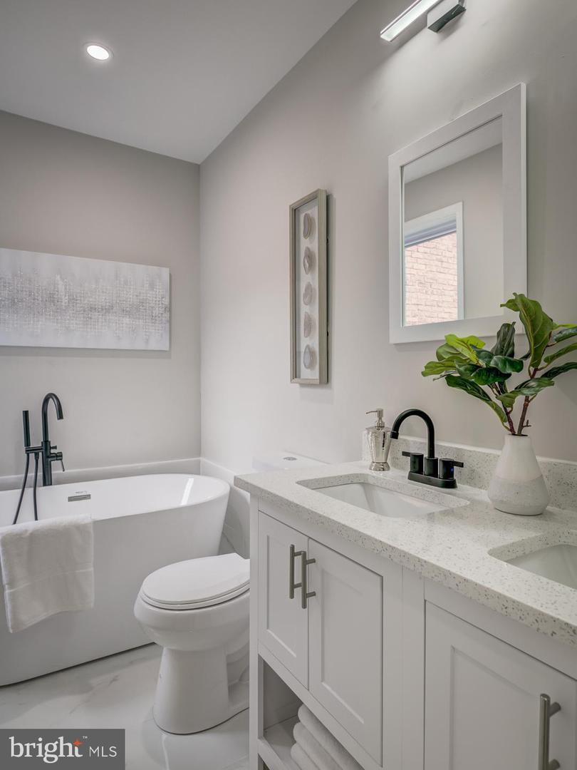 Photo 23 of 27 of 1212 Kirby St NW townhome