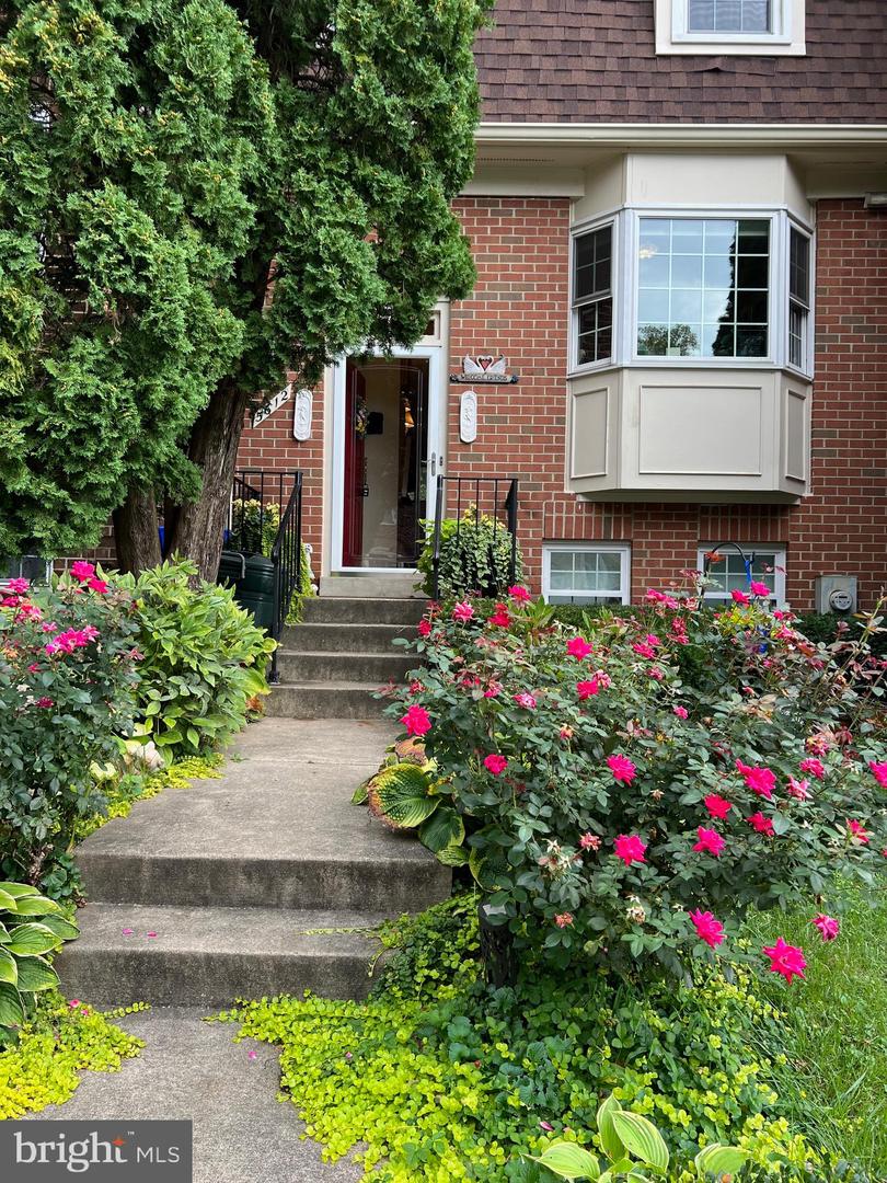 View Rockville, MD 20853 townhome