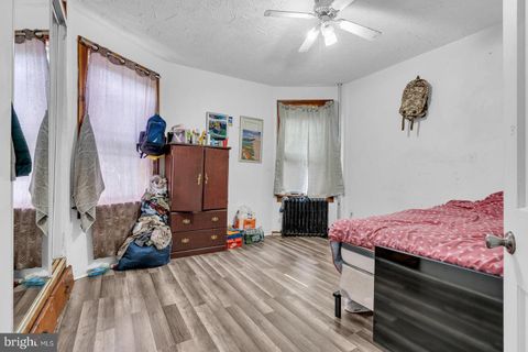 Duplex in Trenton NJ 709 Monmouth STREET 18.jpg