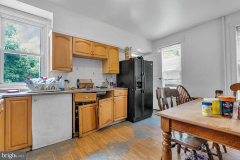 Duplex in Trenton NJ 709 Monmouth STREET 13.jpg